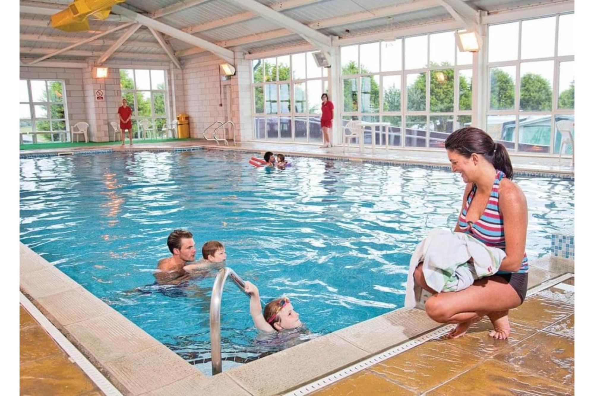 Tencreek Holiday Park Лу Екстериор снимка
