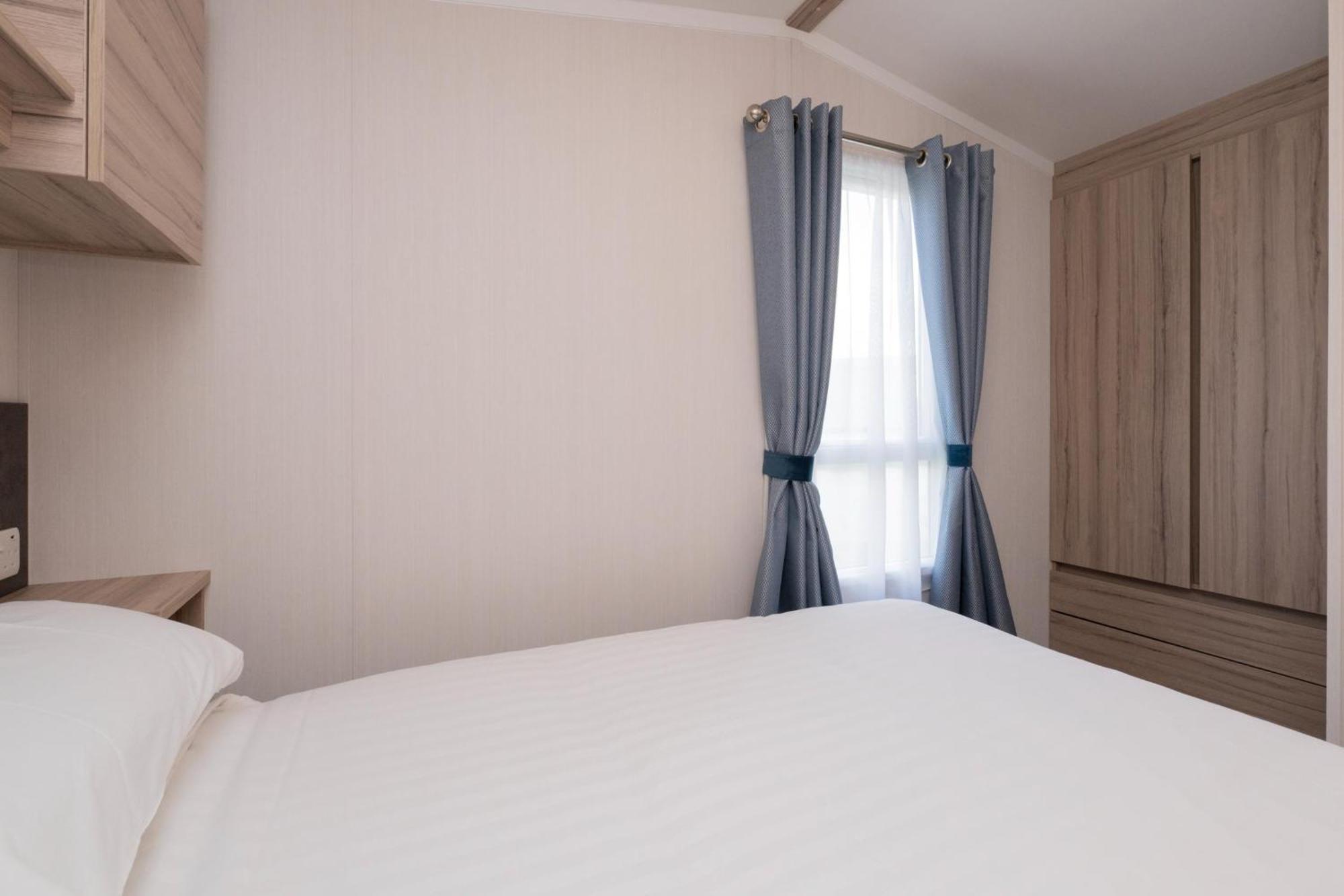 Tencreek Holiday Park Лу Екстериор снимка